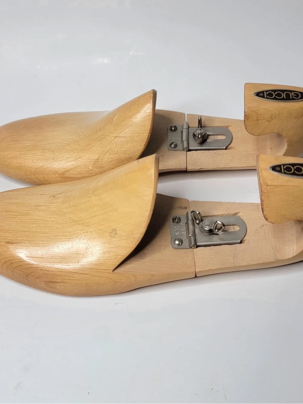 Gucci vintage men's D mackay New York adjustable wooden shoe tree stretchers